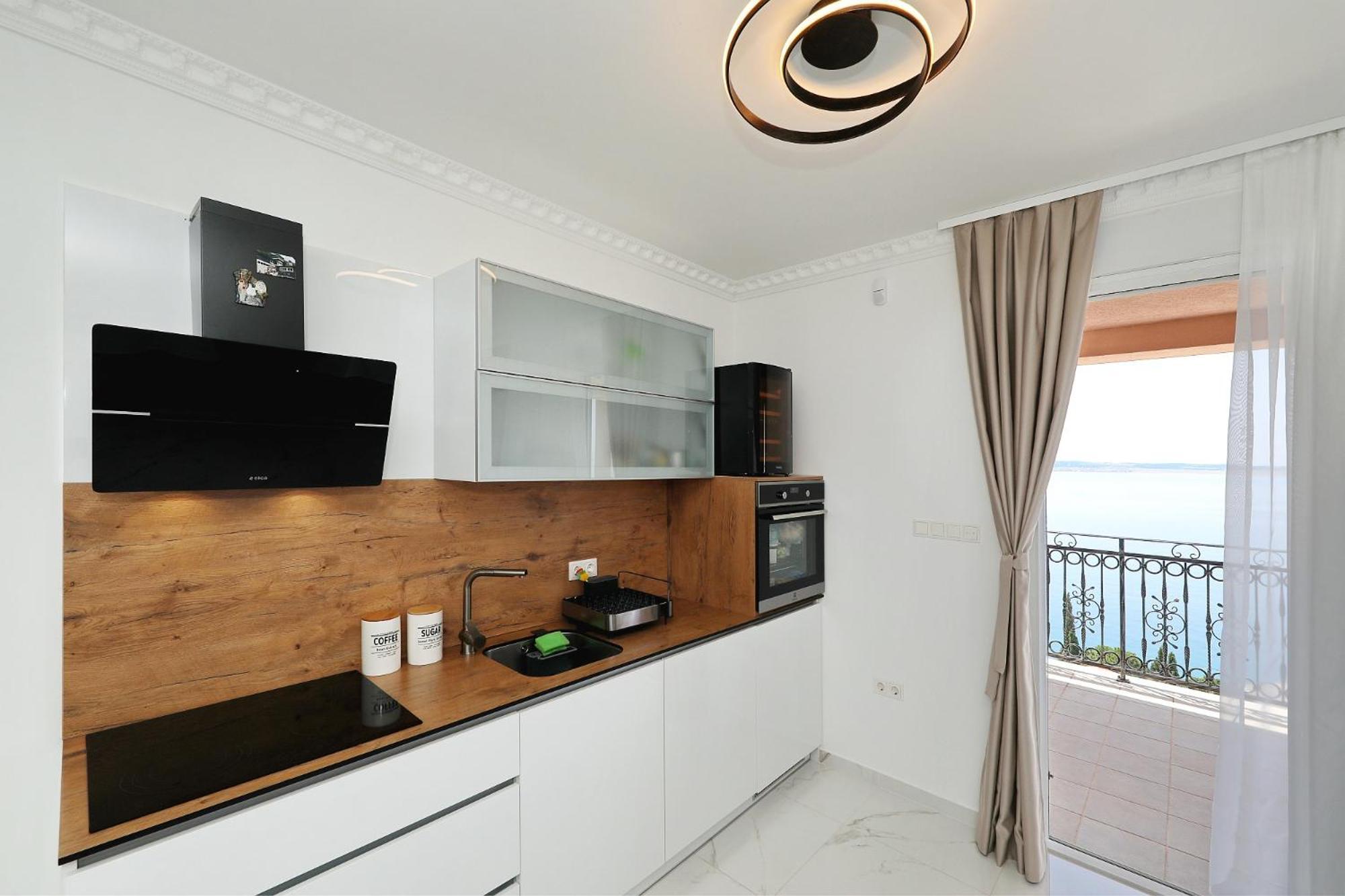 Villa Tin Apartments トゥリバニ・クルシサ エクステリア 写真