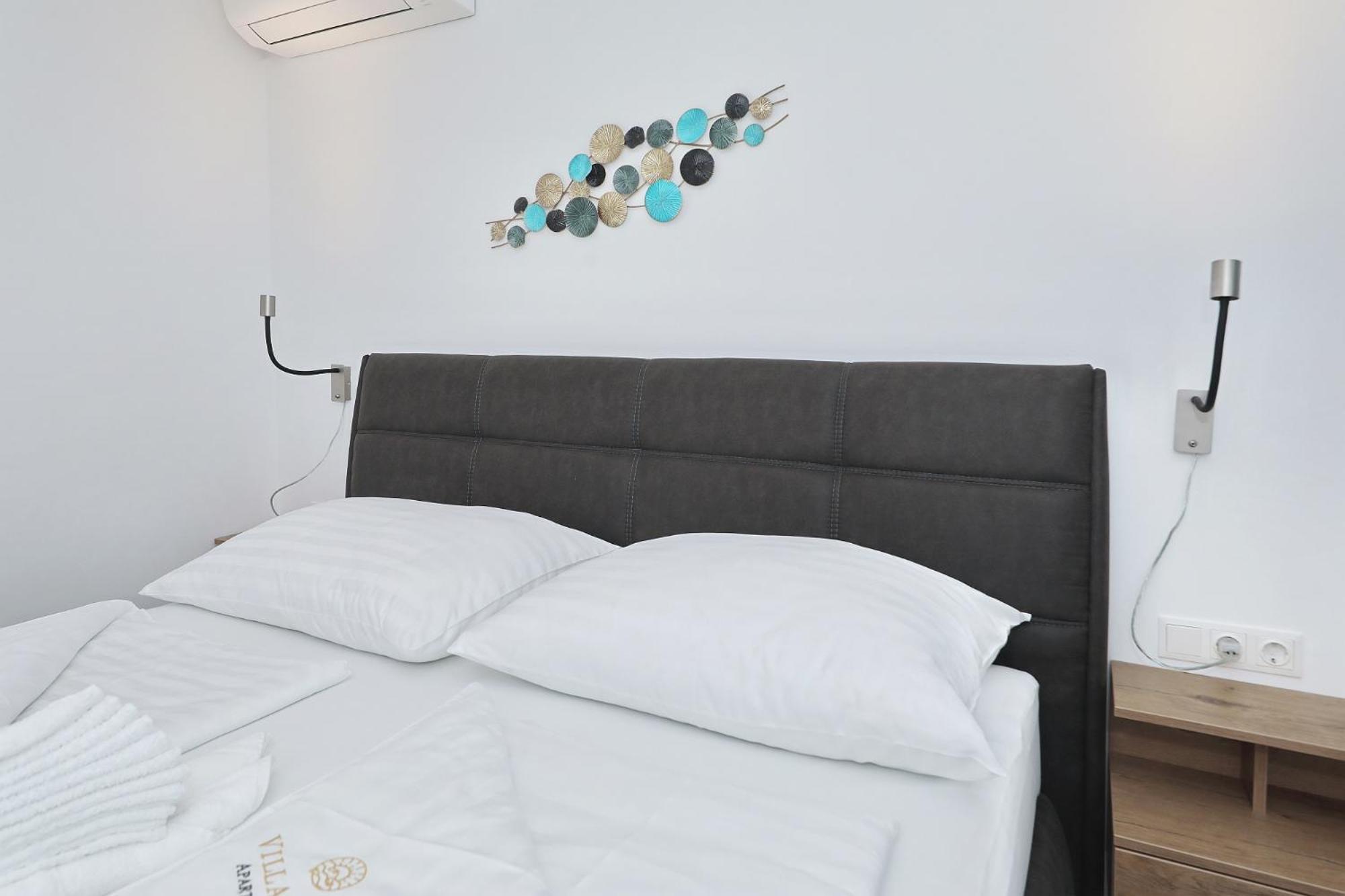Villa Tin Apartments トゥリバニ・クルシサ エクステリア 写真