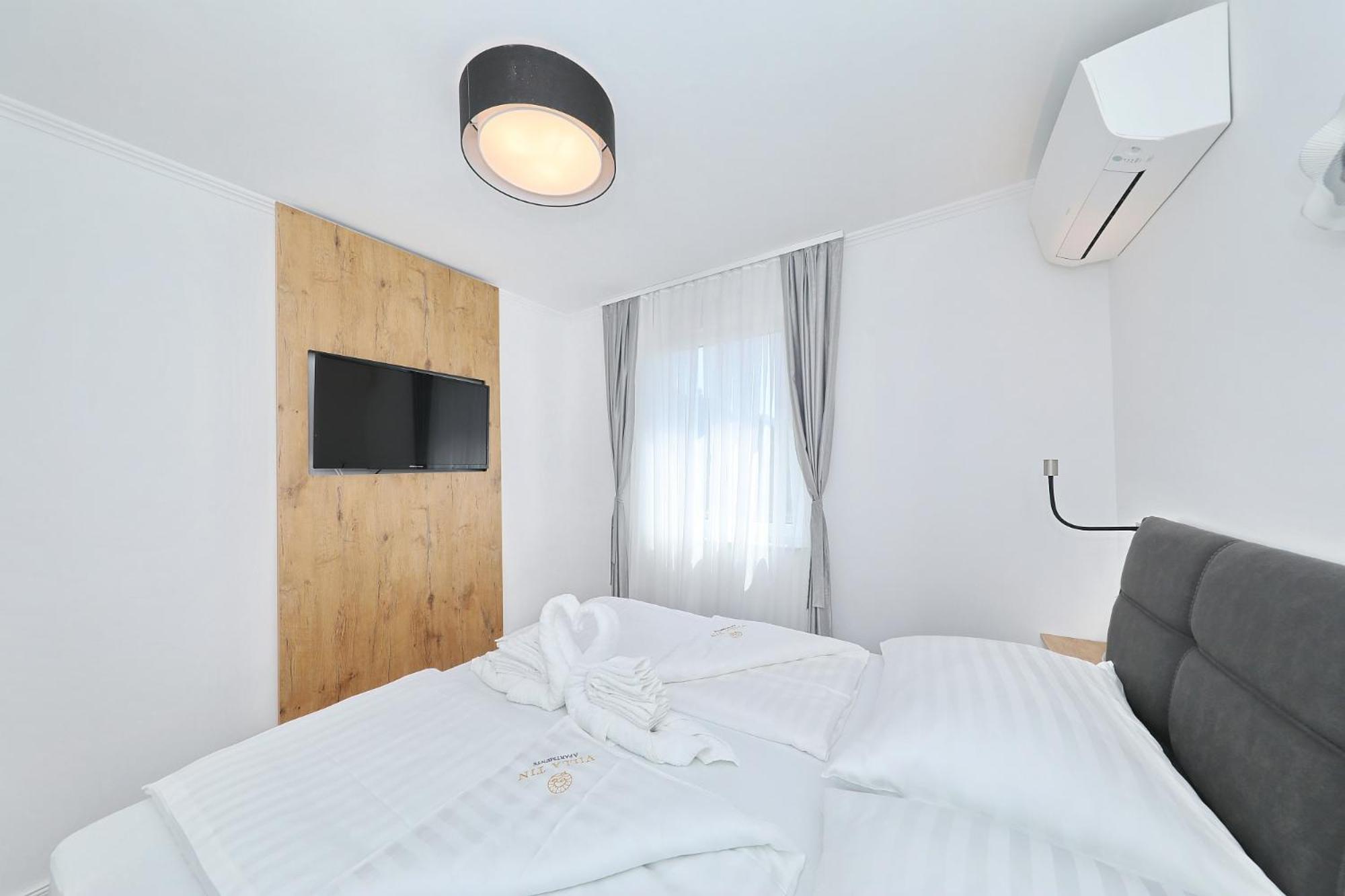 Villa Tin Apartments トゥリバニ・クルシサ エクステリア 写真