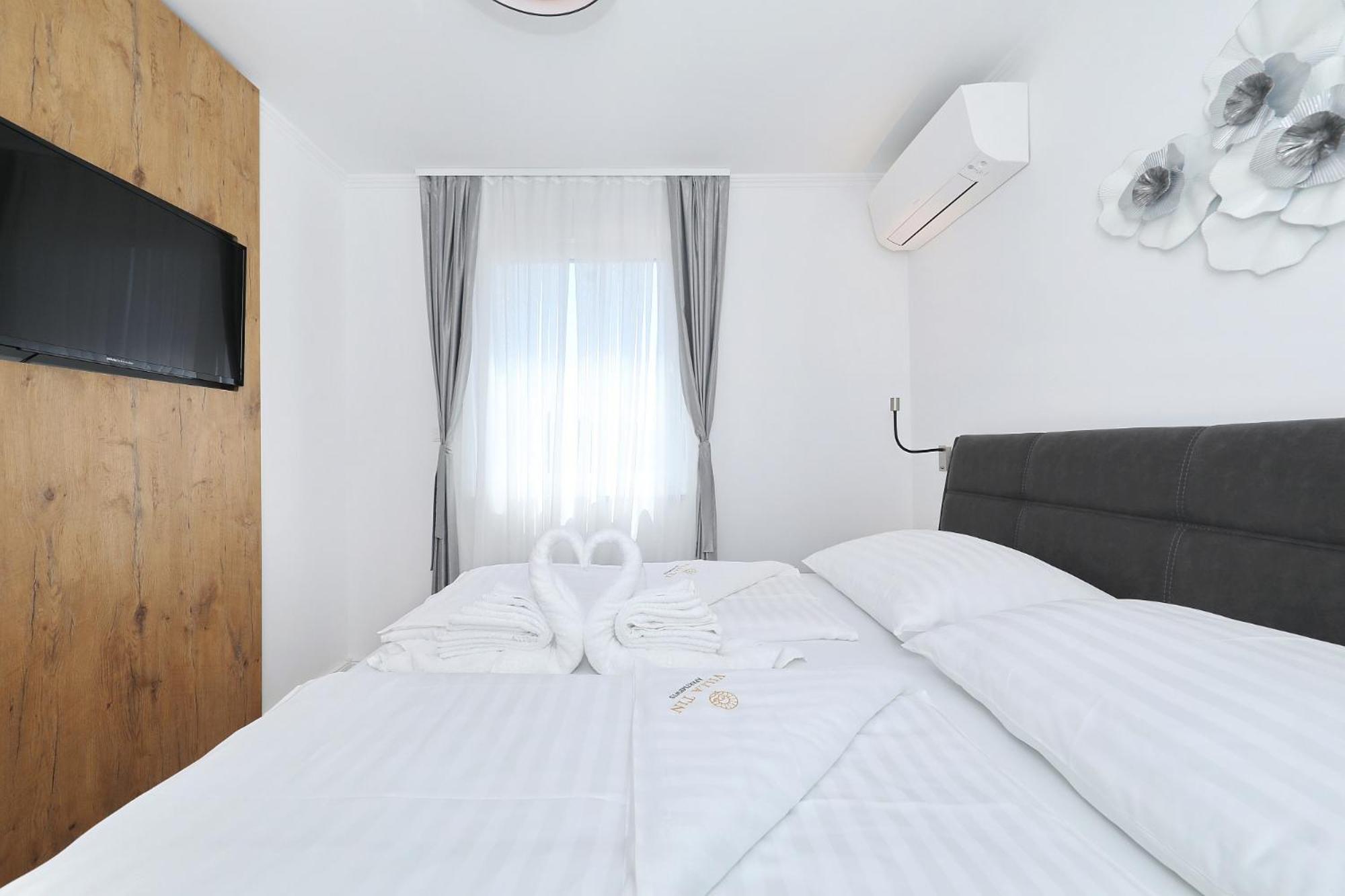 Villa Tin Apartments トゥリバニ・クルシサ エクステリア 写真