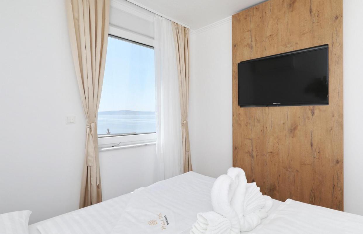 Villa Tin Apartments トゥリバニ・クルシサ エクステリア 写真
