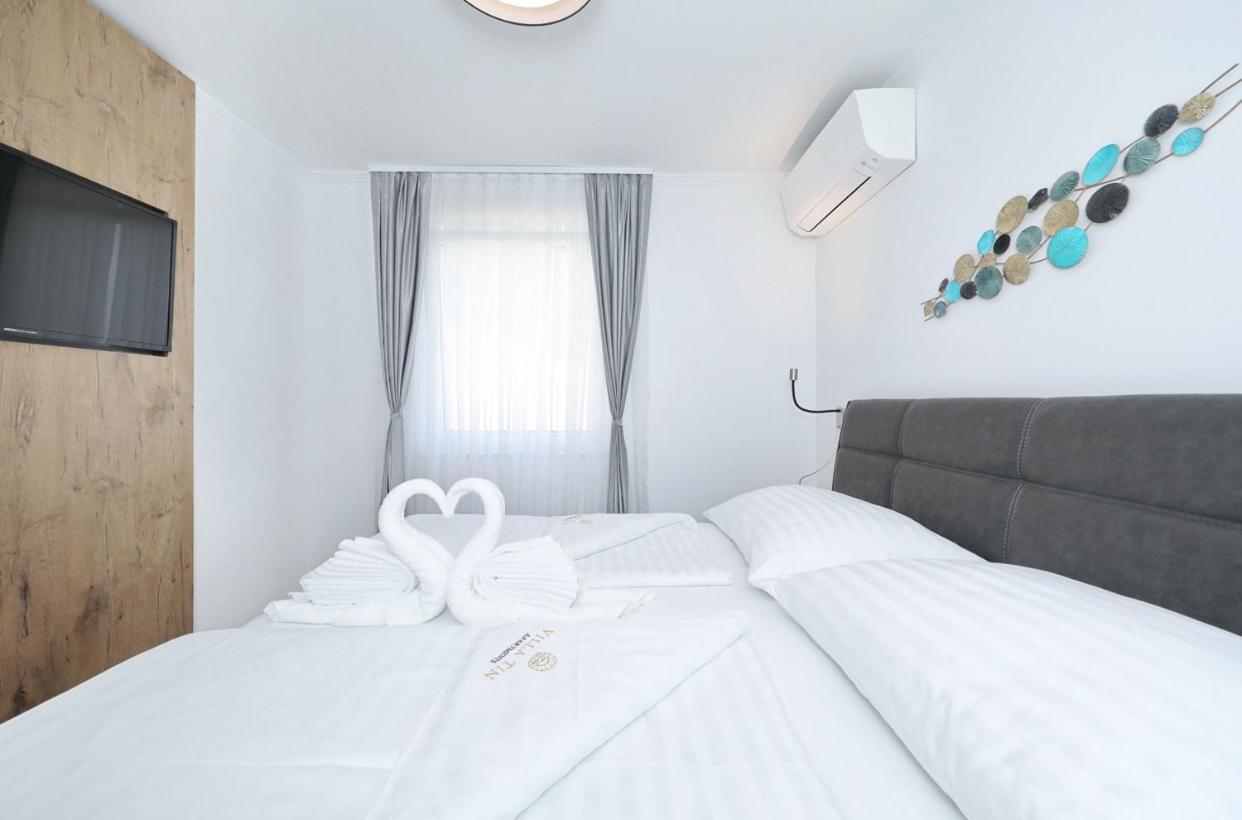 Villa Tin Apartments トゥリバニ・クルシサ エクステリア 写真