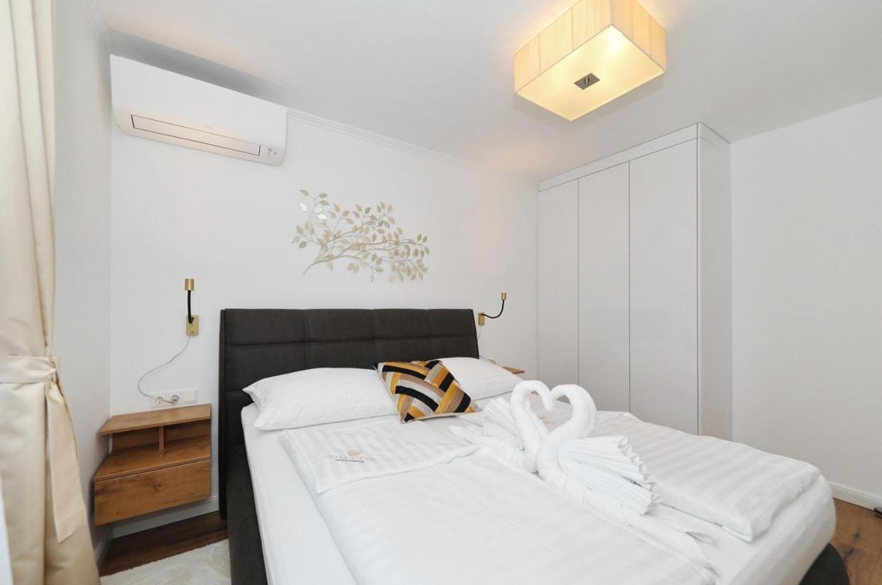 Villa Tin Apartments トゥリバニ・クルシサ エクステリア 写真